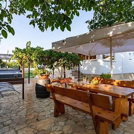 Kerniat Hébergement de vacances Pula