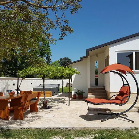 Holiday home Holiday Kerniat *