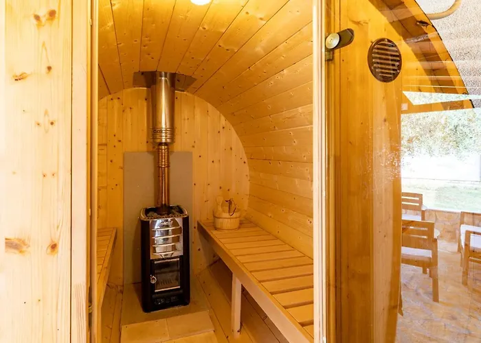 Kerniat Будинок відпочинку Пула