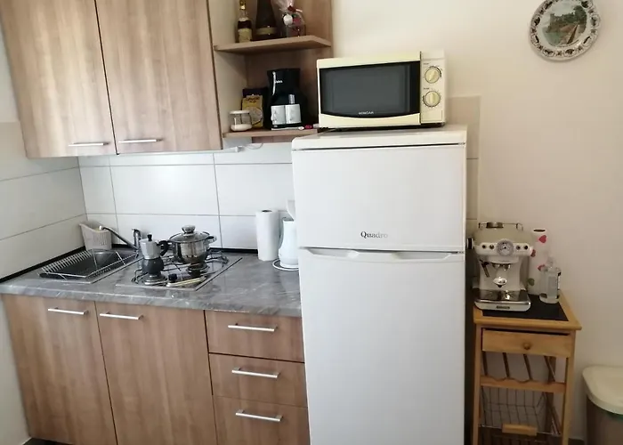 Kerniat Будинок відпочинку *