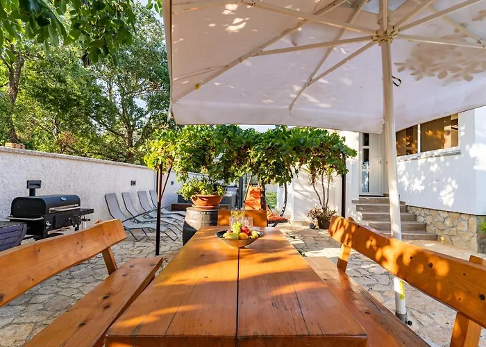 Будинок відпочинку Kerniat Пула