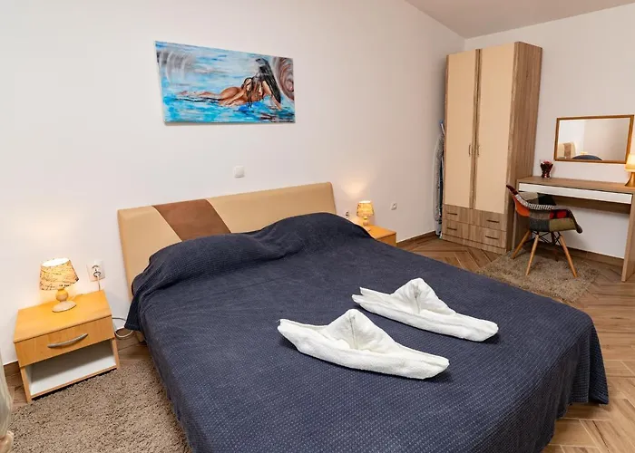 Kerniat Будинок відпочинку Пула