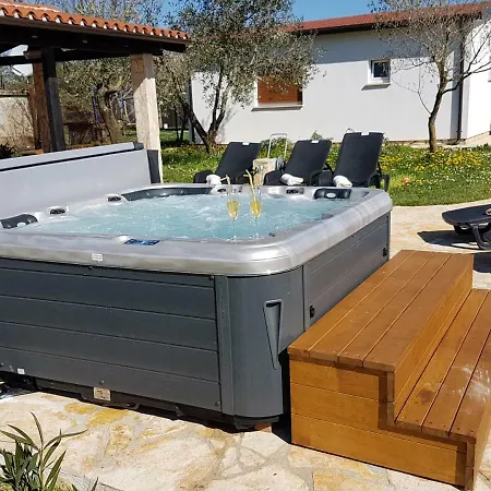 Kerniat Feriehus Pula